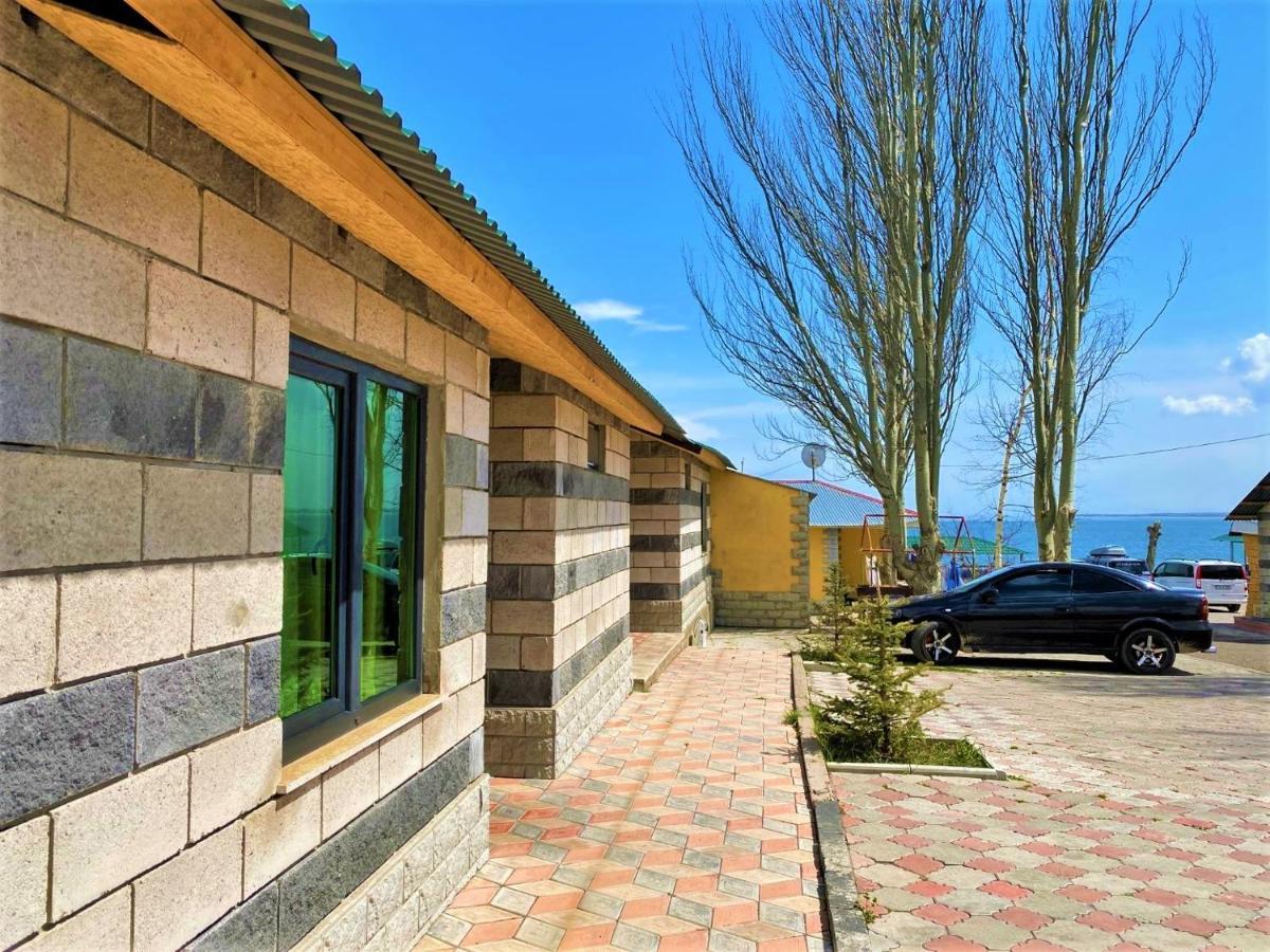 Arevik Verona - Отель на берегу озера с видом на Севанаванк Экстерьер фото